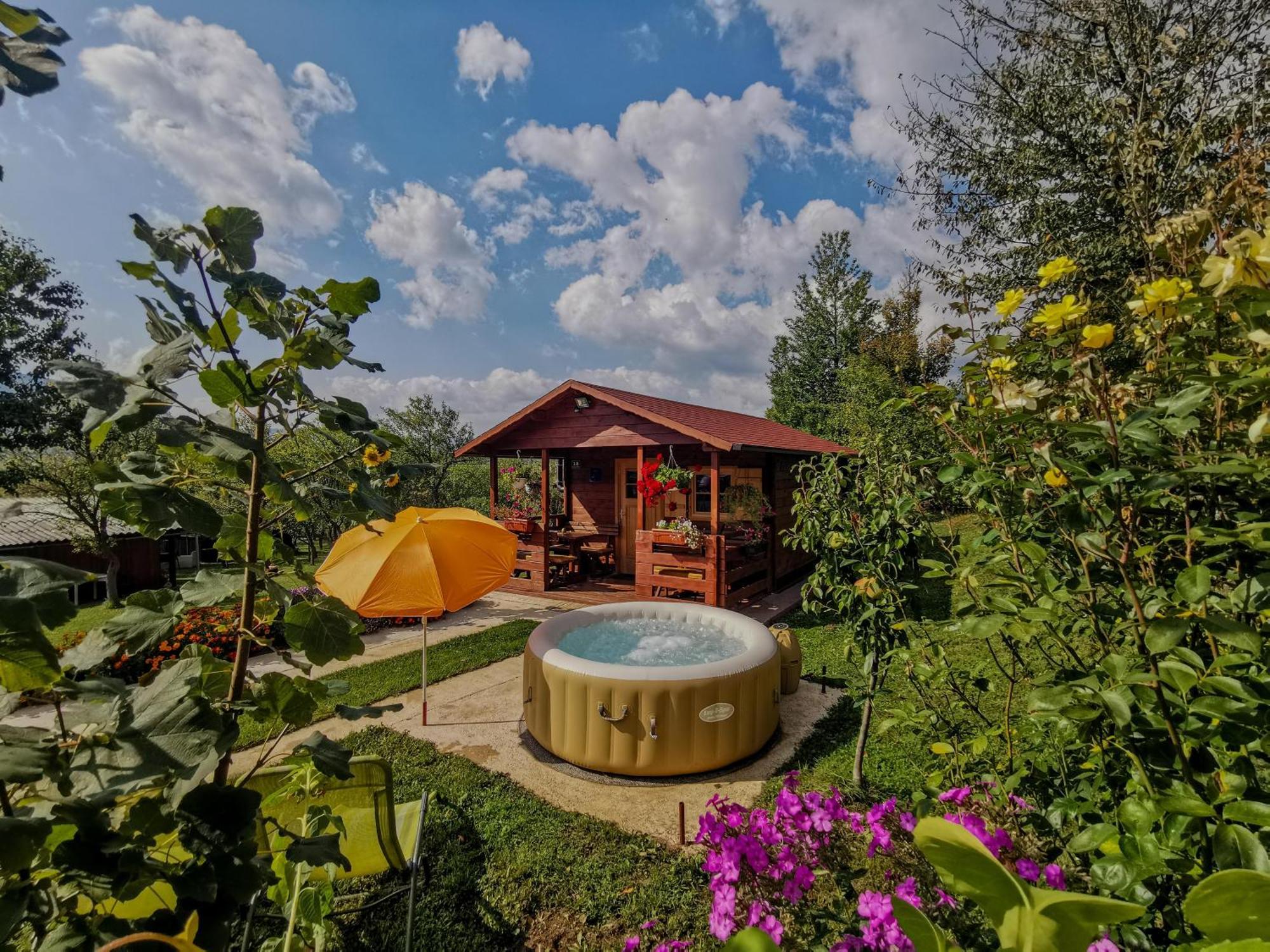 Cottage La Sierra With Jacuzzi Korenica Extérieur photo