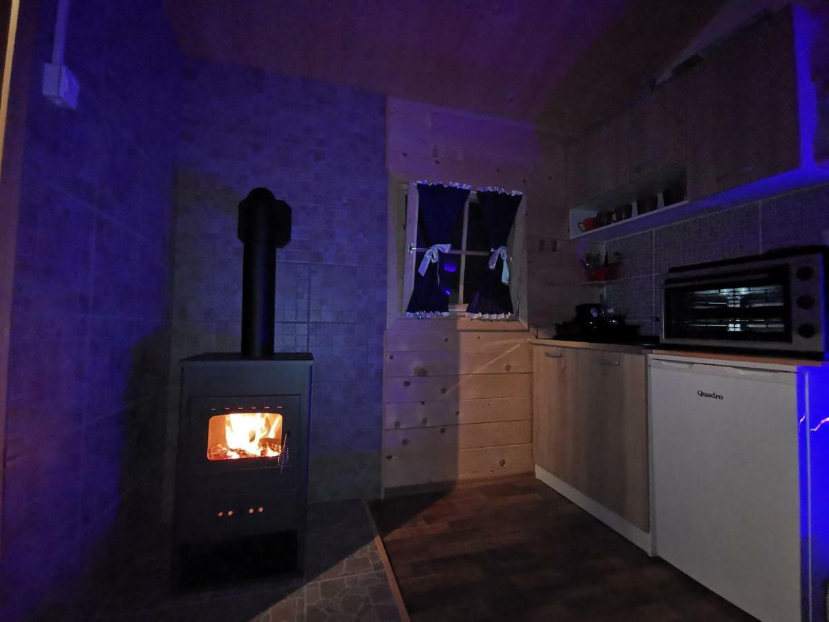 Cottage La Sierra With Jacuzzi Korenica Extérieur photo